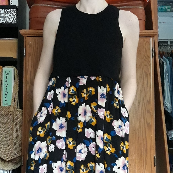 Xhilaration Floral Dress - Picture 2 of 8